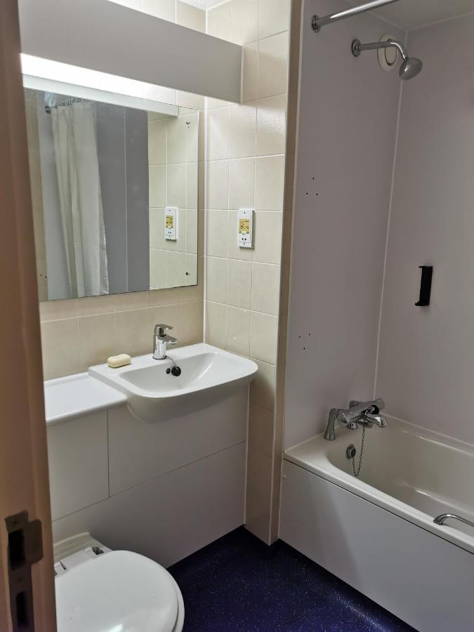 Thurrock Hotel M25 Services Aveley Buitenkant foto