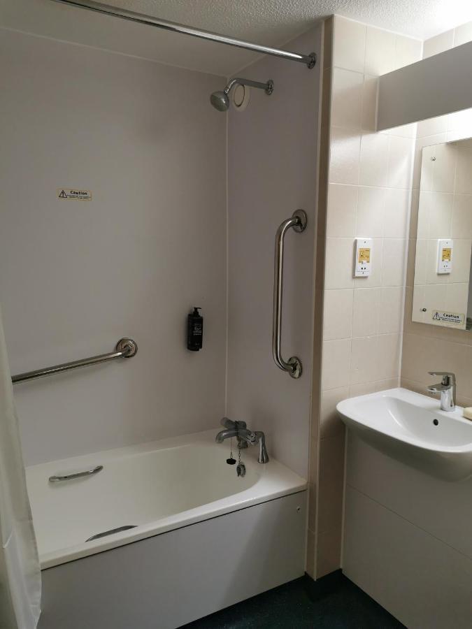Thurrock Hotel M25 Services Aveley Buitenkant foto