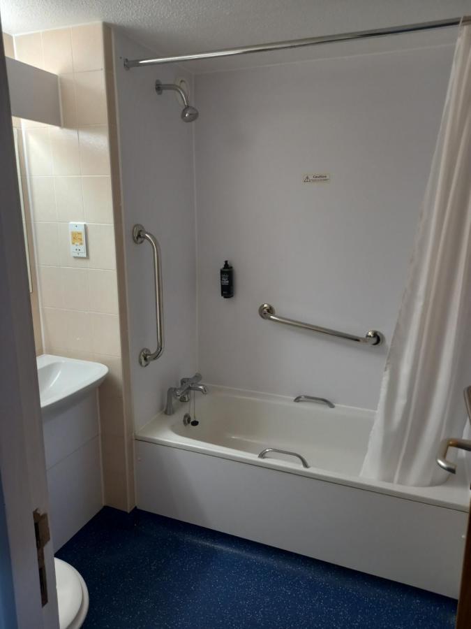 Thurrock Hotel M25 Services Aveley Buitenkant foto